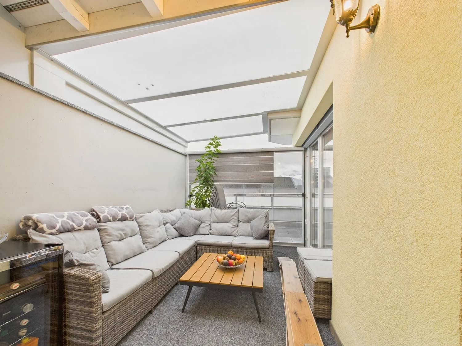 Moderne 6,5-Zimmer-Doppelhaushälfte in Uznach