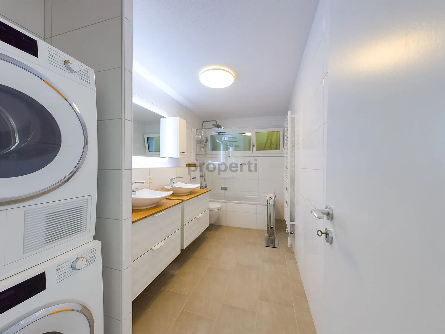 Leben wie im Einfamilienhaus - ruhig gelegene, moderne 3.5 Zimmer Wohnung mit eigenem Gartensitzplatz