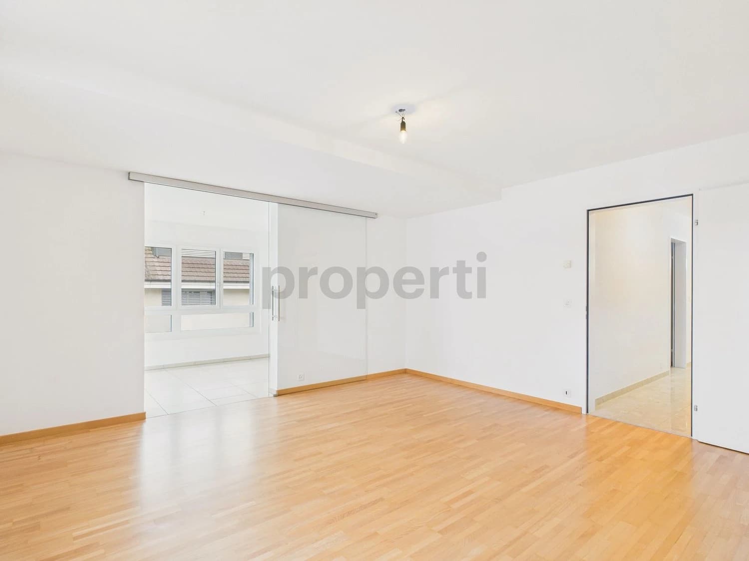 Helle 4.5-Zimmer Maisonette-Wohnung mit Balkon in Bubendorf
