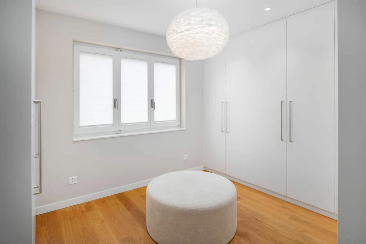 Komplett renoviert, mit Pool und traumhafter Aussicht!