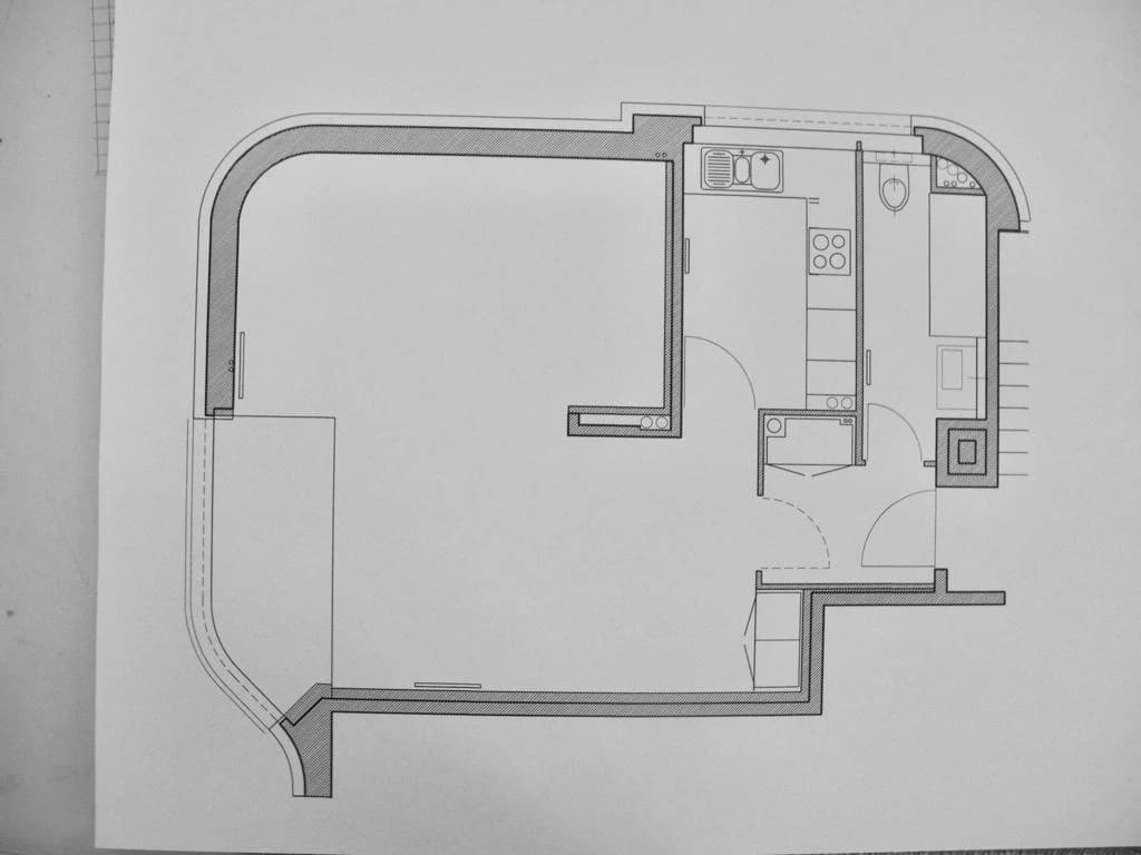 Grosszügige 1.5-Zimmerwohnung direkt an der Limmat