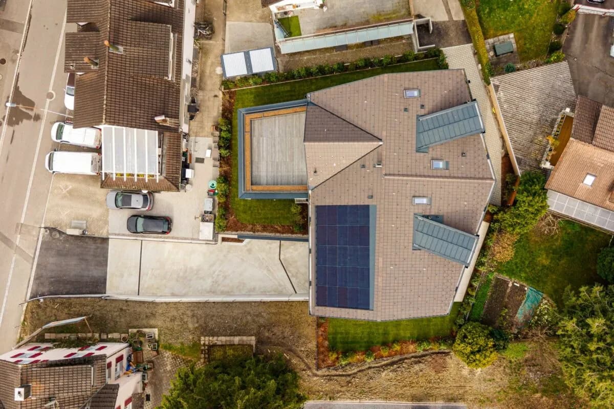 Erstbezug Neubau: Design, Licht & Komfort - Exklusive 5.5 Zimmer-Dachattikawohnung im beliebten Horn