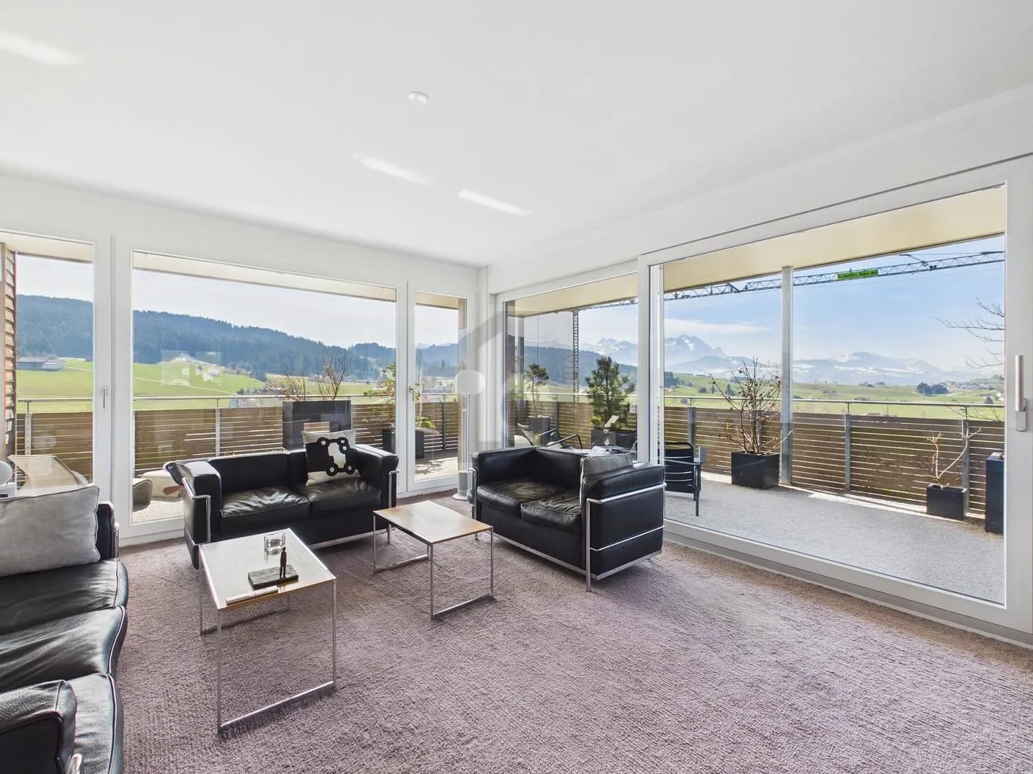 PANORAMA-LAGE MIT BALKON