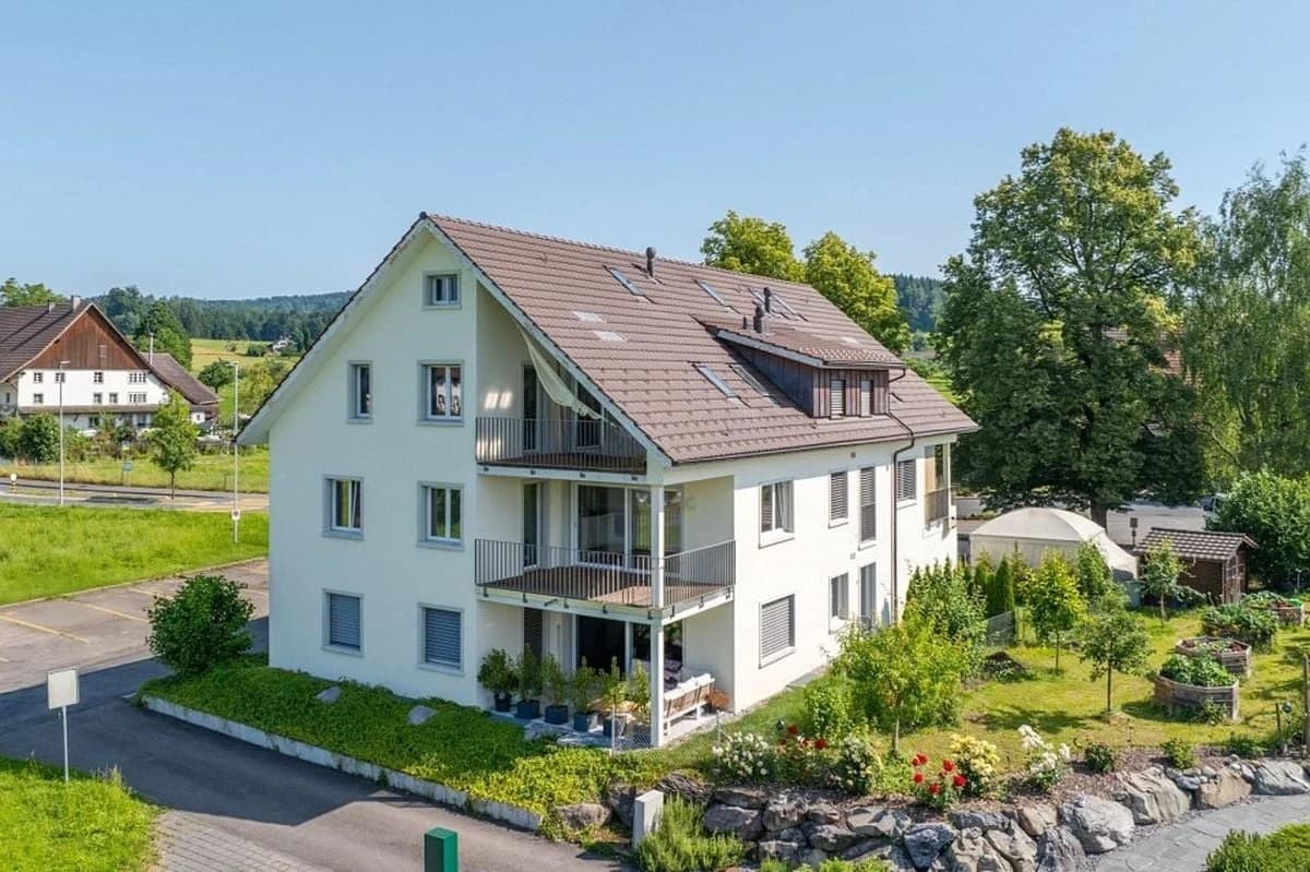 Neuwertige 3,5 Zimmerwohnung in Mettmenstetten (Weiler Rossau)