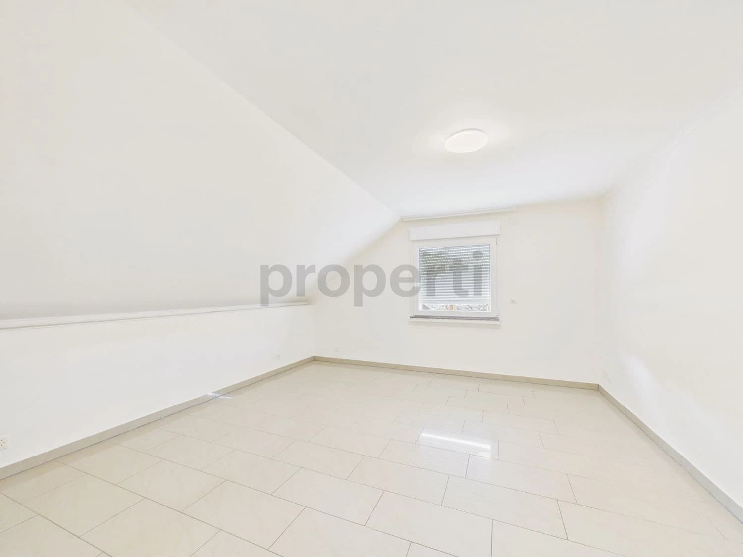 Neu renoviertes 5-Zimmer-Einfamilienhaus mit praktischem Keller, Elsau