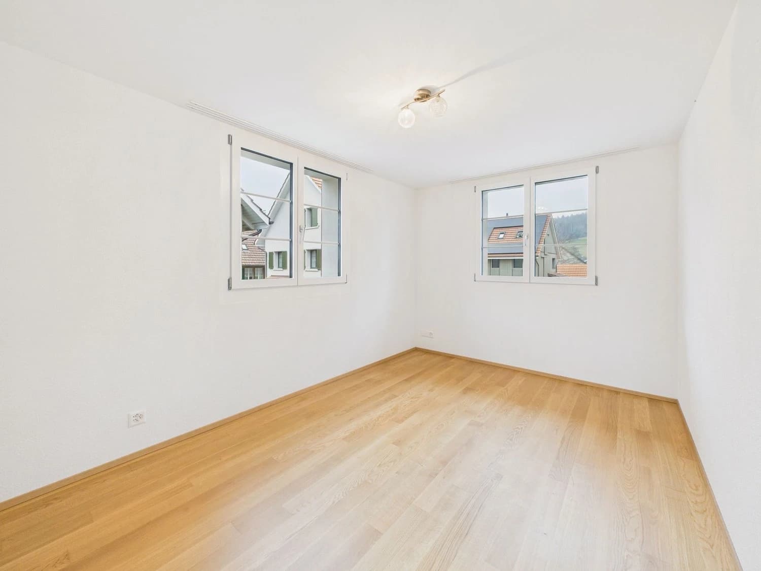 Modernes 5.5-Zimmer Reihenhaus mit praktischem Grundriss, Dorf