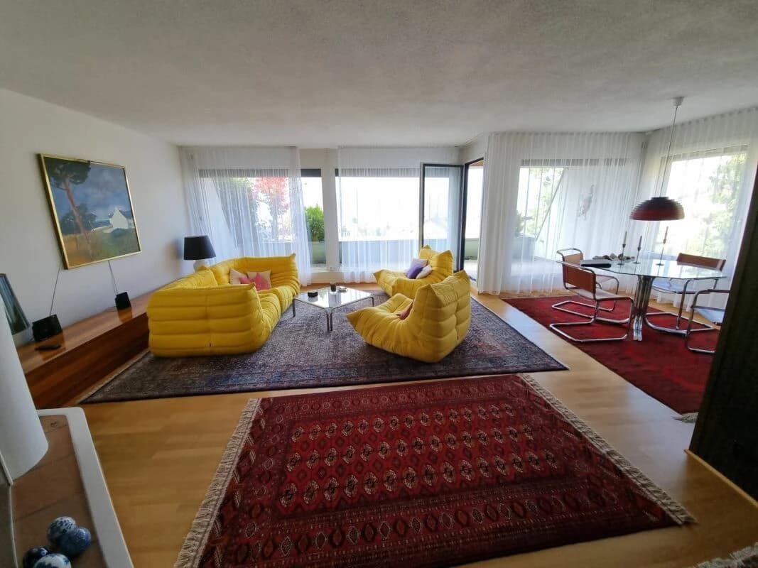 2.5 Zi. Attika mit unverbaubarer See- und Bergsicht