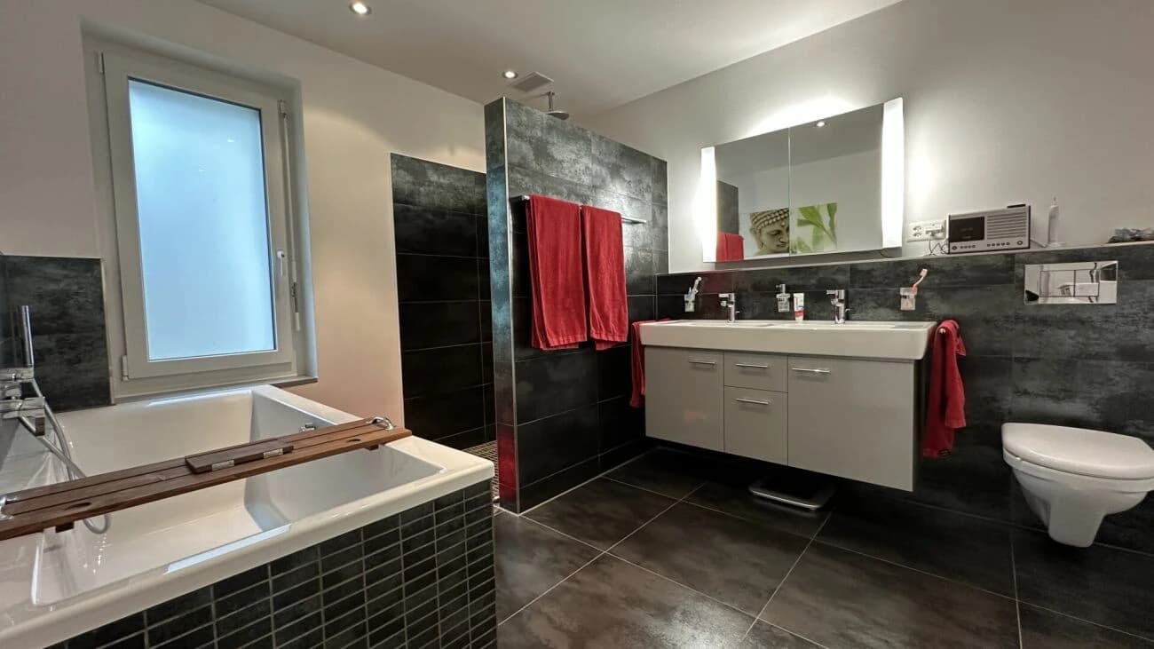 SONNENVERWÖHNT MIT WEITBLICK