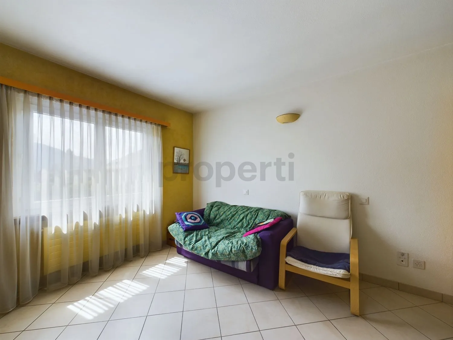 Modernes 7.5-Zimmer-Einfamilienhaus in Caslano mit Blick ins Grüne / Vendiamo casa indipendente 7.5 a Caslano - bellissimo quartiere vicino al Lago