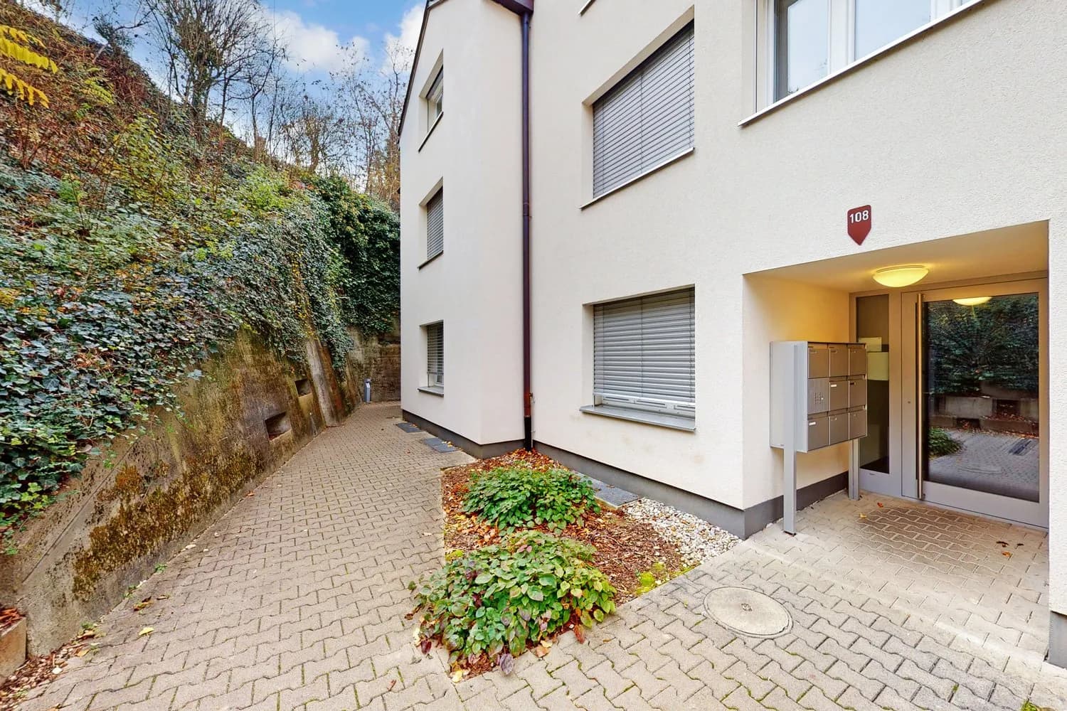 Grosszügige Gartenwohnung an zentraler Lage