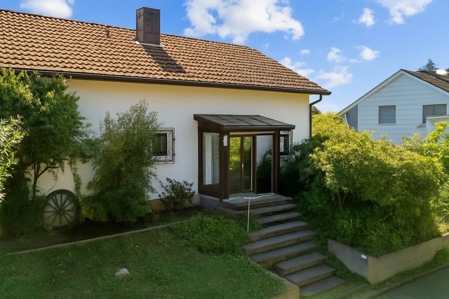 Attraktives 7.5 Einfamilienhaus mit grossem Grundstück mit Neubaupotential