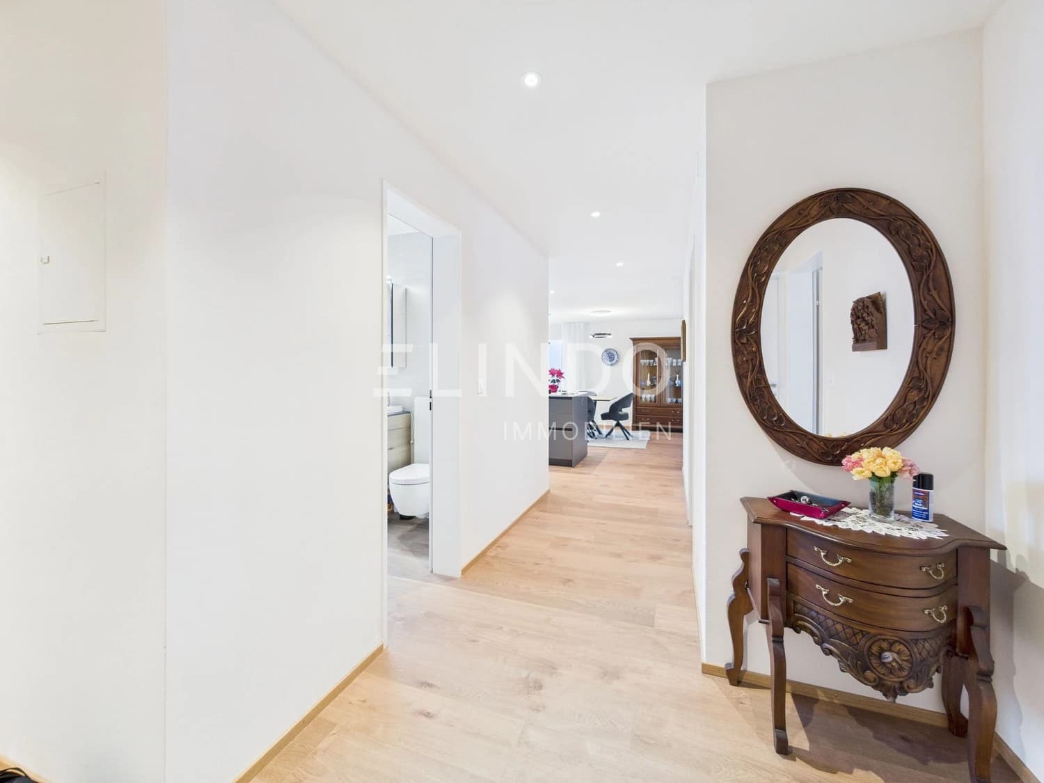 Frisch renovierte 3.5-Zimmer-Gartenwohnung mit Weitsicht in Kilchberg