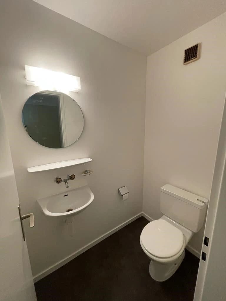 An ruhiger Seitenstrasse mit guter Verkehrsanbindung