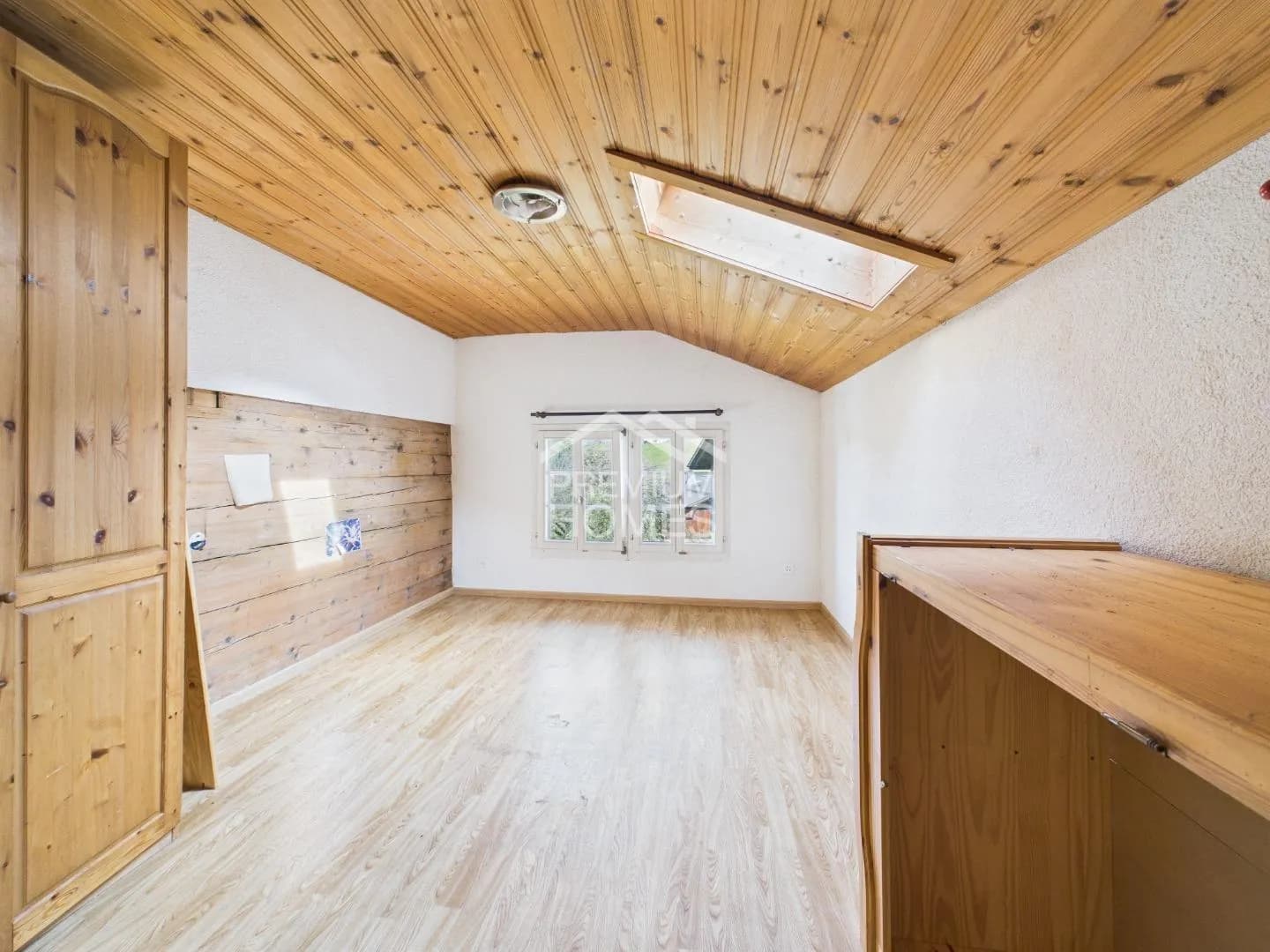 Charmantes Dreifamilienhaus - Perfekt für Freizeit- und Outdooraktivit