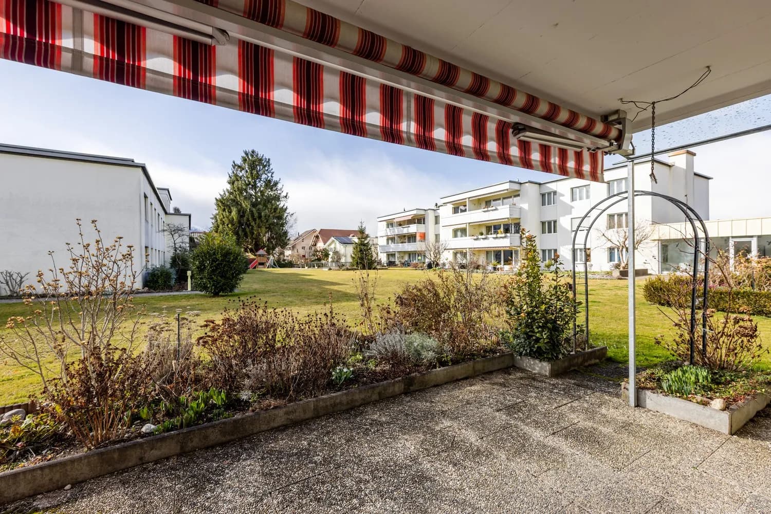 4.5 Zimmer-Garten-Wohnung, EG