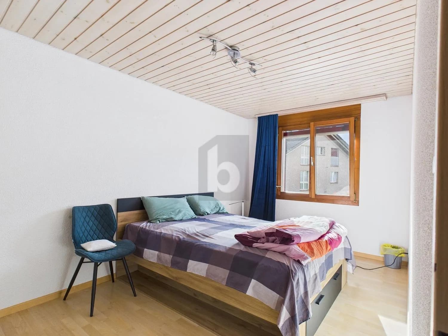 KOMPLETT MÖBLIERTE WOHNFÜHLOASE AUF ZEIT