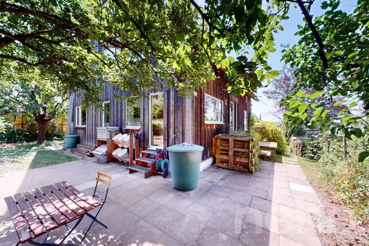 Lichtdurchflutetes Raumwunder mit nachhaltiger Bauweise