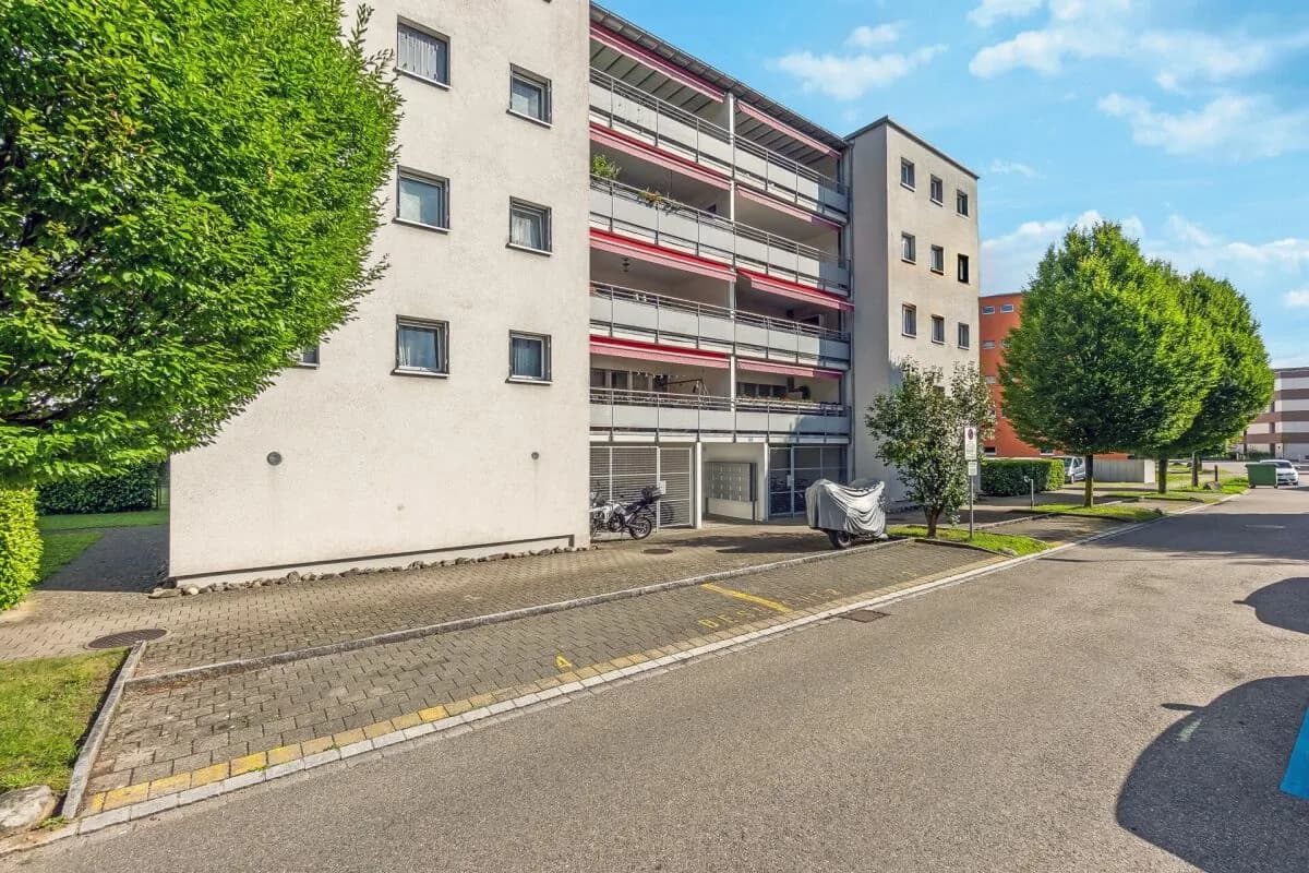 Zentral gelegene Familienwohnung mit zwei Balkonen