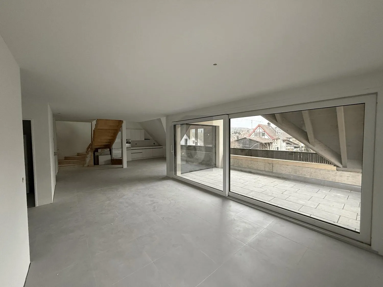 EXKLUSIV MIT GROSSER DACHTERRASSE