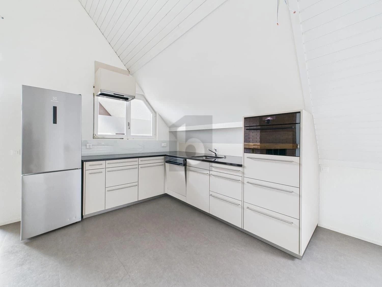 LICHTDURCHFLUTET, SONNIG, GEMÜTLICH