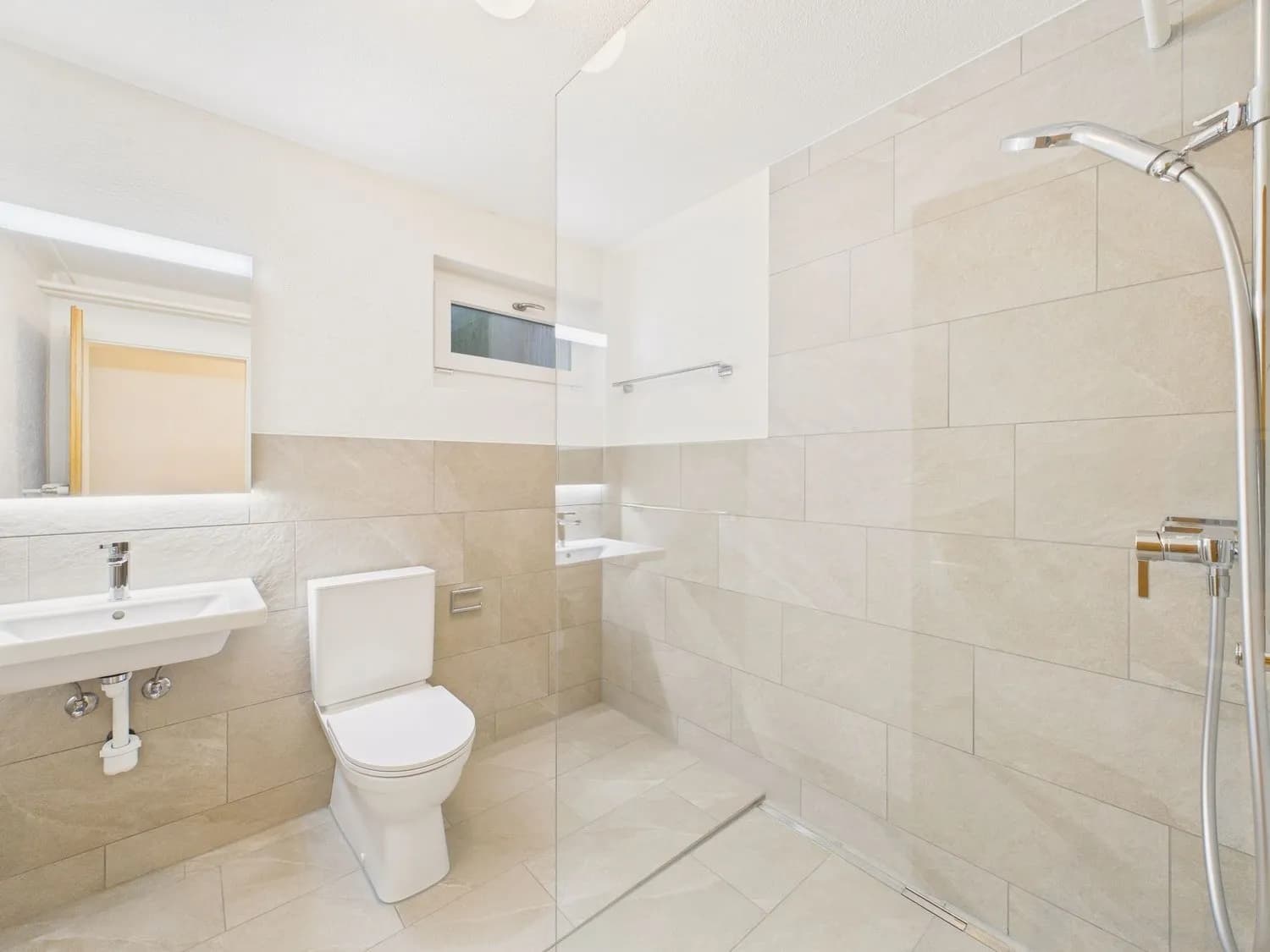 Charmantes 6.5-Zimmer Einfamilienhaus mit schönem Wintergarten in Bellikon, Kanton AG