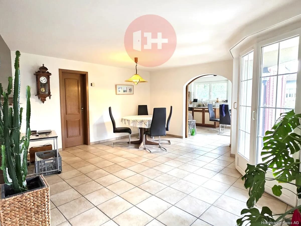 RUSTIKALES EINFAMILIENHAUS MIT WEITSICHT FÜR DIE FAMILIE!