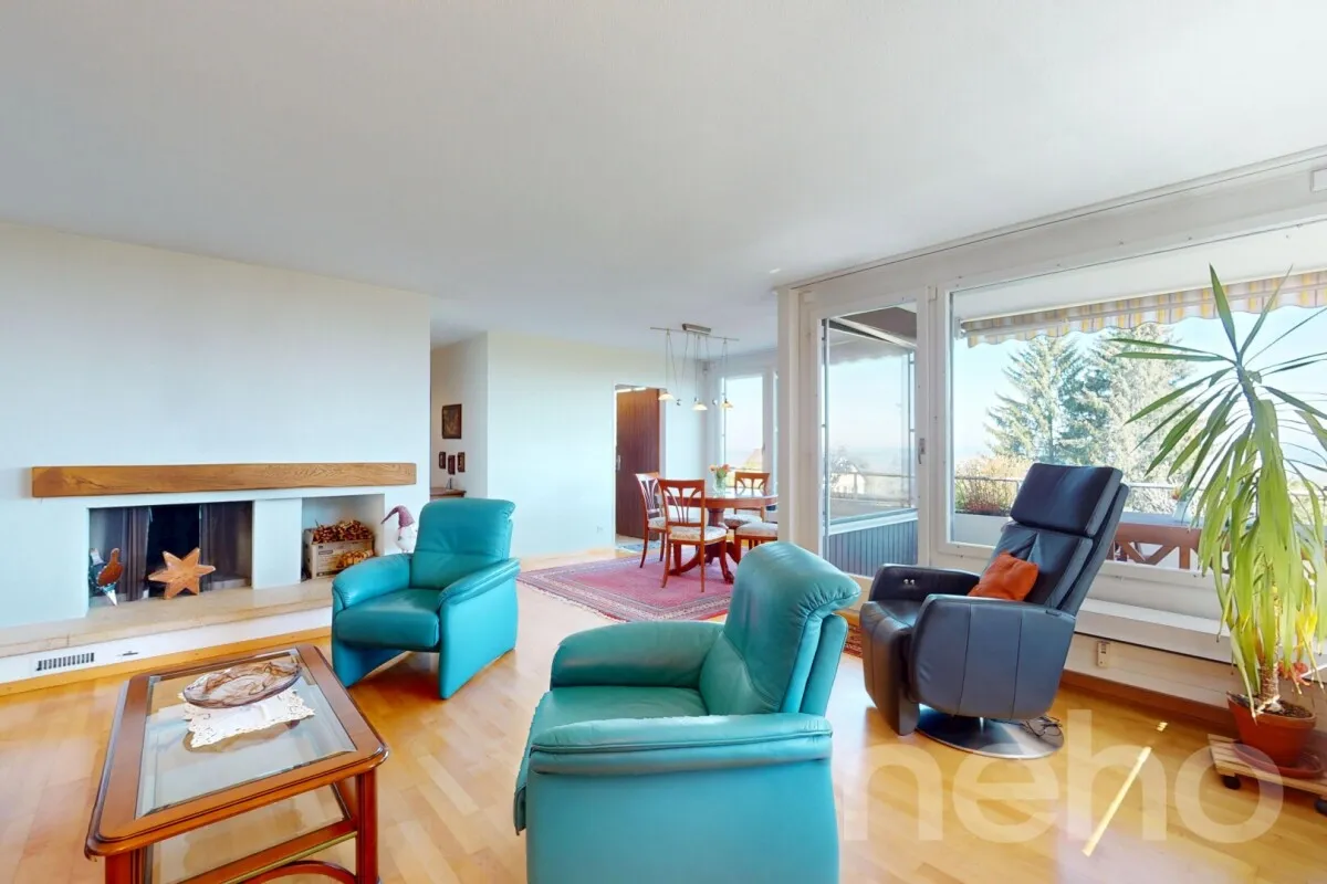 Superbe appartement en terrasse avec magnifique vue à Evilard