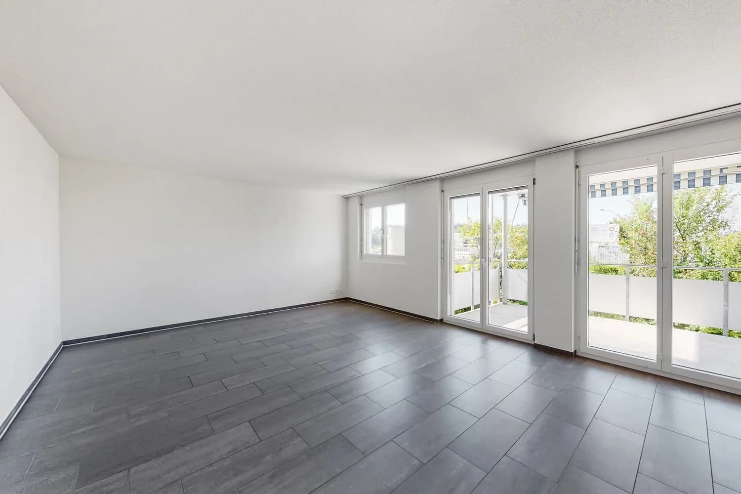 Grosszügige und moderne Familienwohnung in Niederhasli