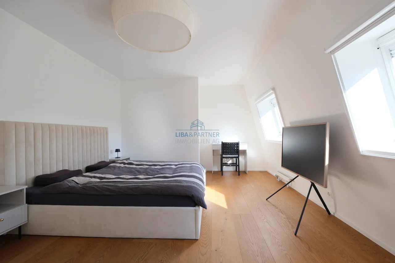 Stilvoll saniert & voller Charme - Exklusive Attikawohnung im Gellert