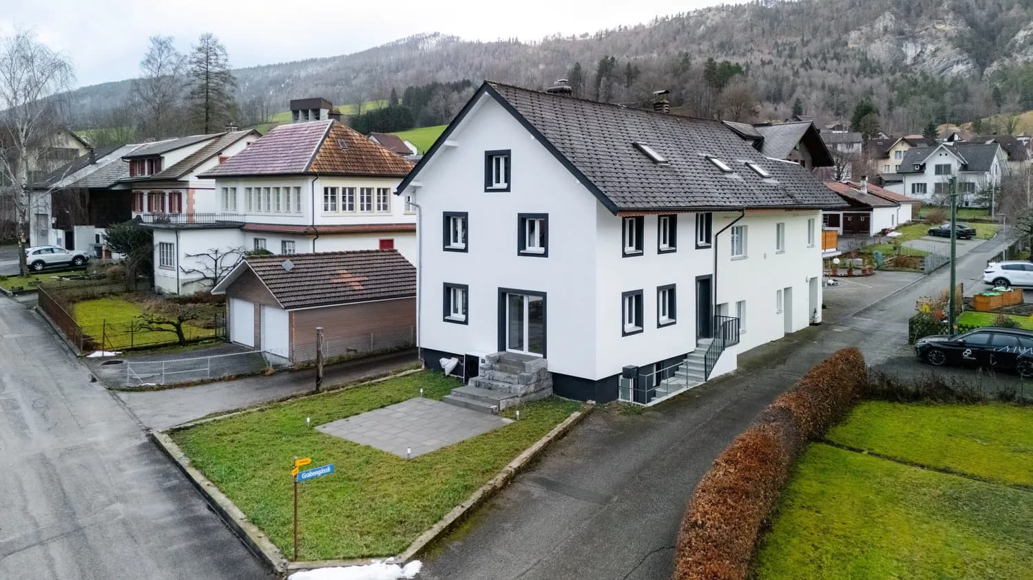 Kernsaniert 4.5-Zi.-Doppeleinfamilienhaus, Welschenrohr