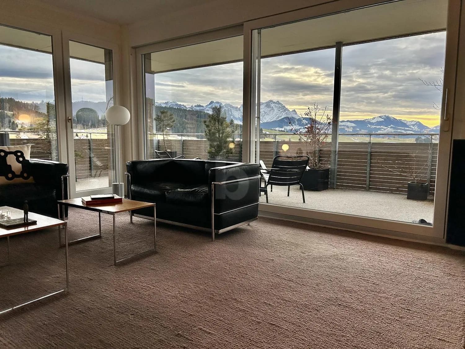 PANORAMA-LAGE MIT BALKON