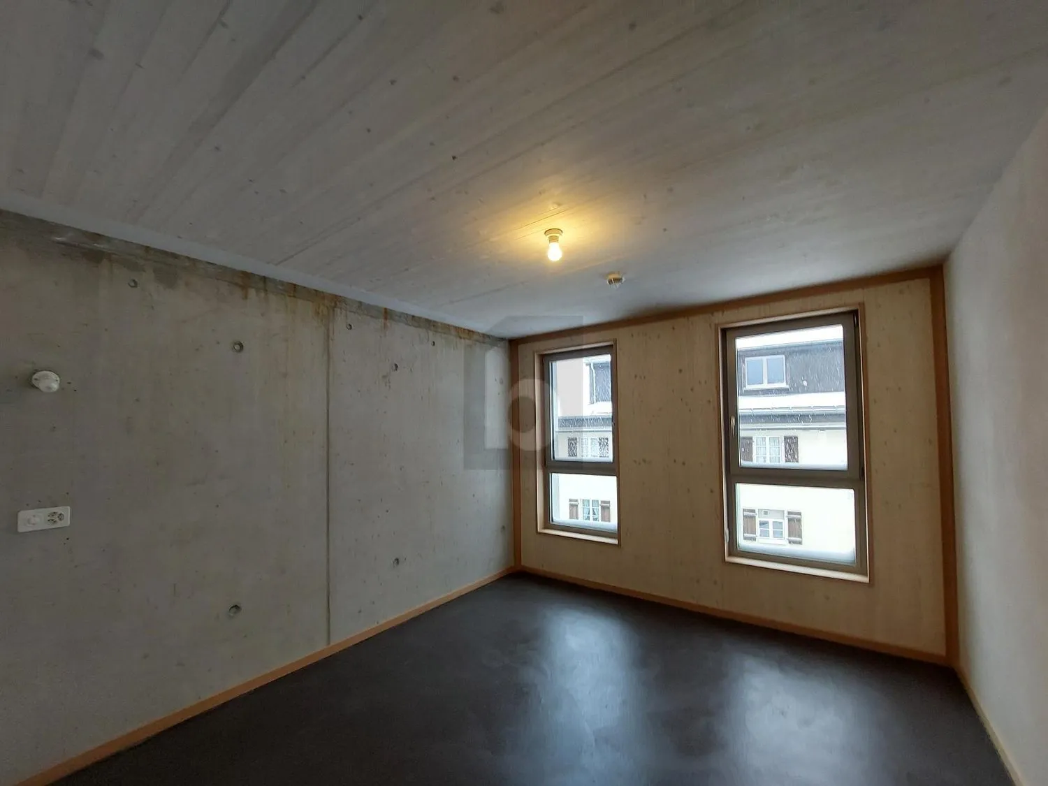 MODERNES ALPENZUHAUSE MITTEN IN DER NATUR