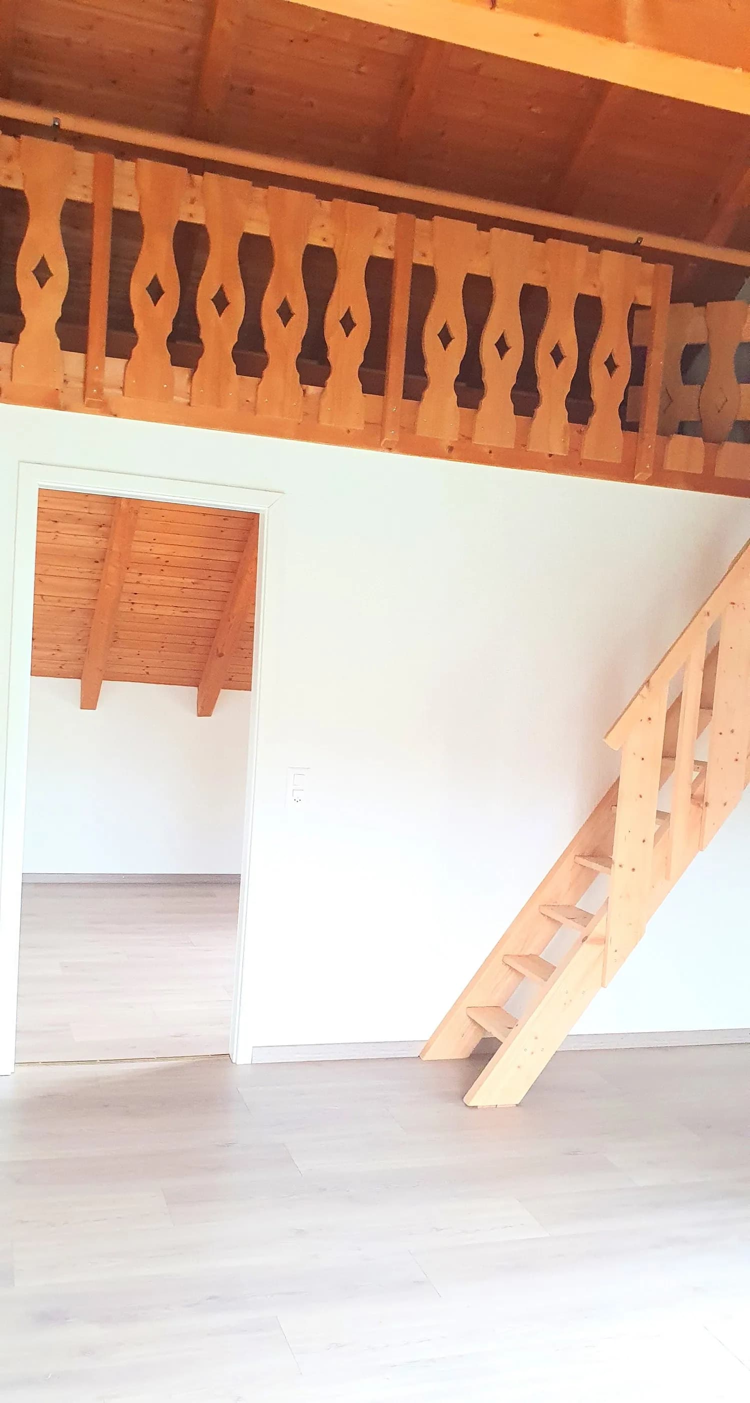 Dachwohnung mit Galerie und Balkon