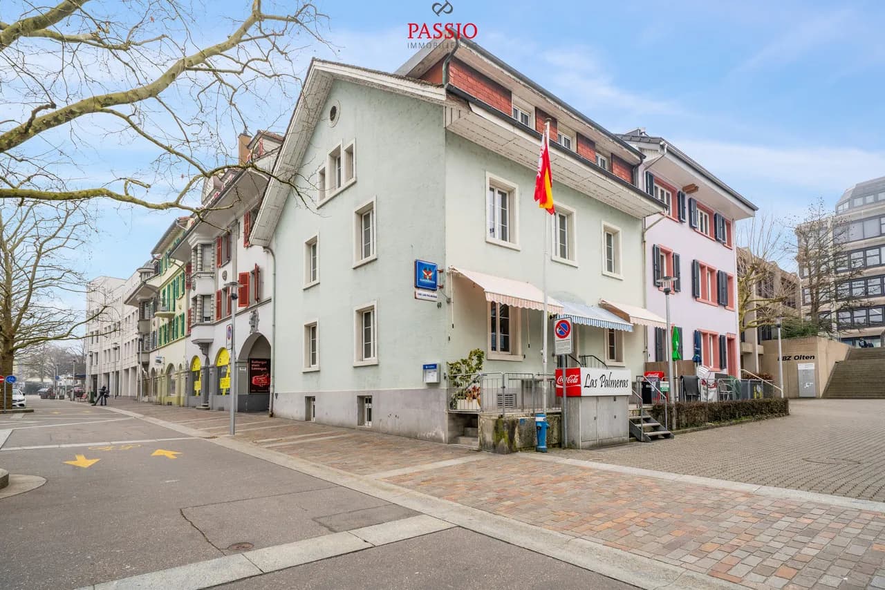 Zentrales 7-Zimmer Stadthaus mit Restaurant im Herzen von Olten