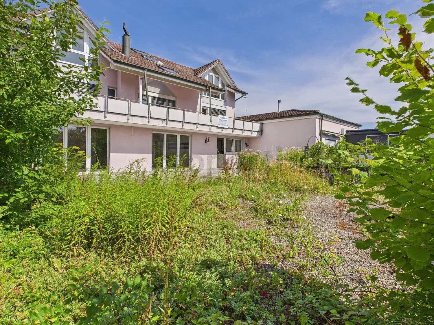 Grosszügige Villa mit Ausbaupotenzial mit Pilatusblick