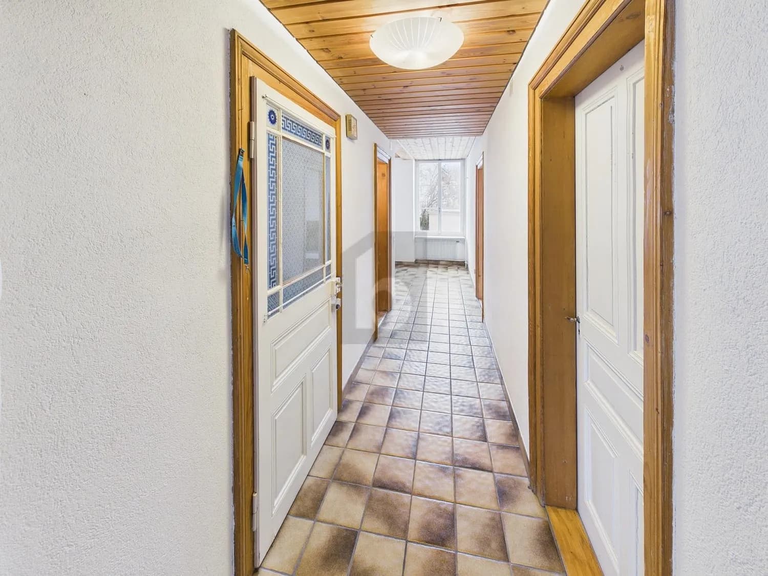 CHARMANT, RUHIG  UND HELL