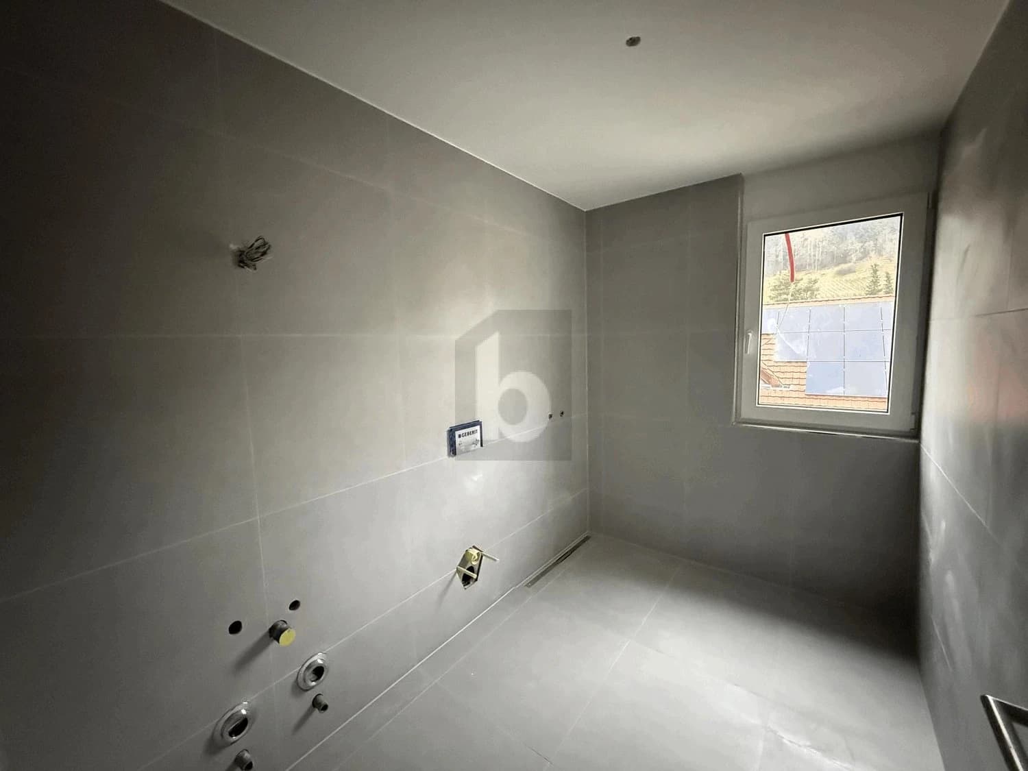 EXKLUSIV MIT GROSSER DACHTERRASSE