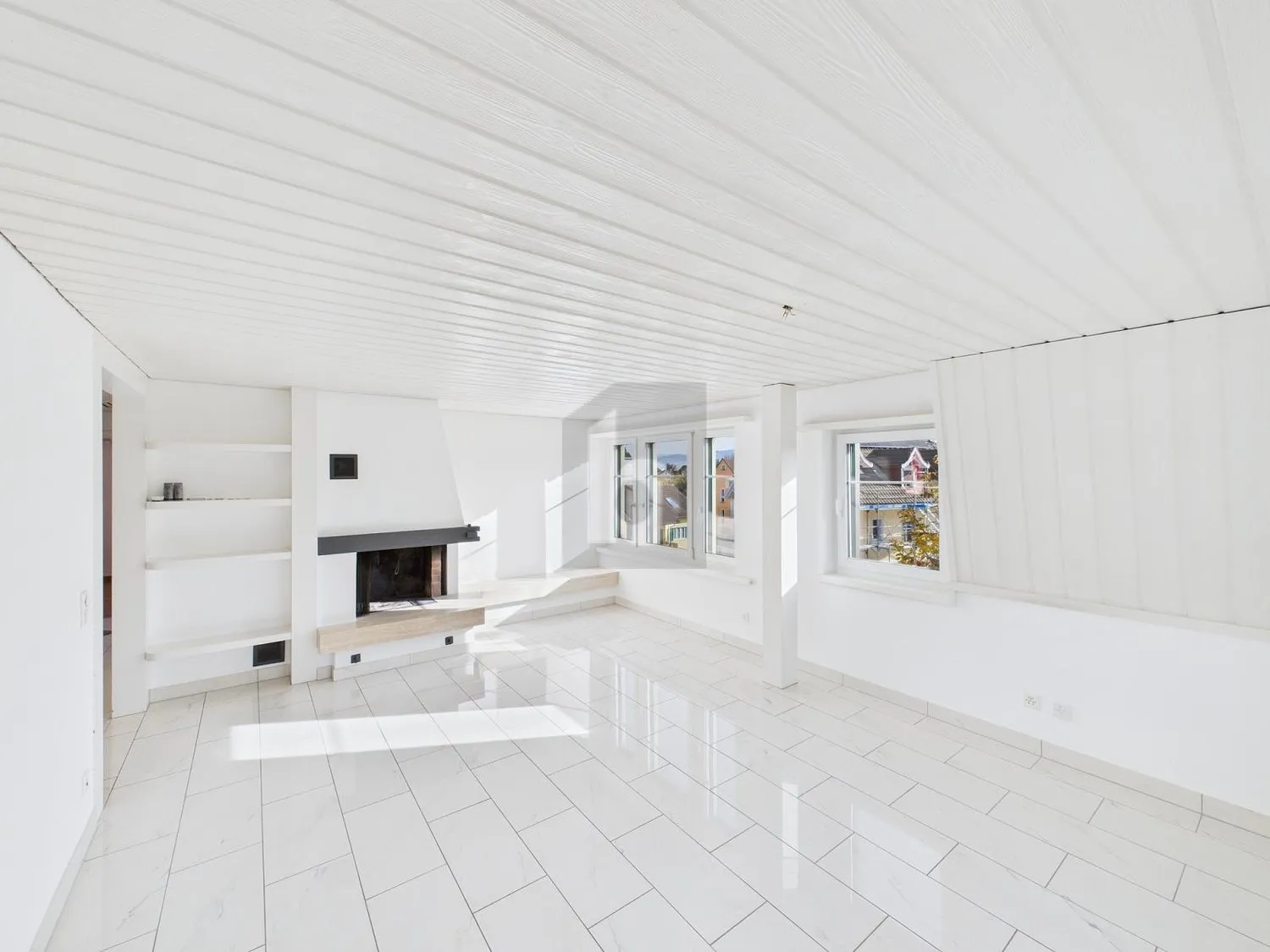 CHARMANT, MIT EIGENER KLIMAANLAGE