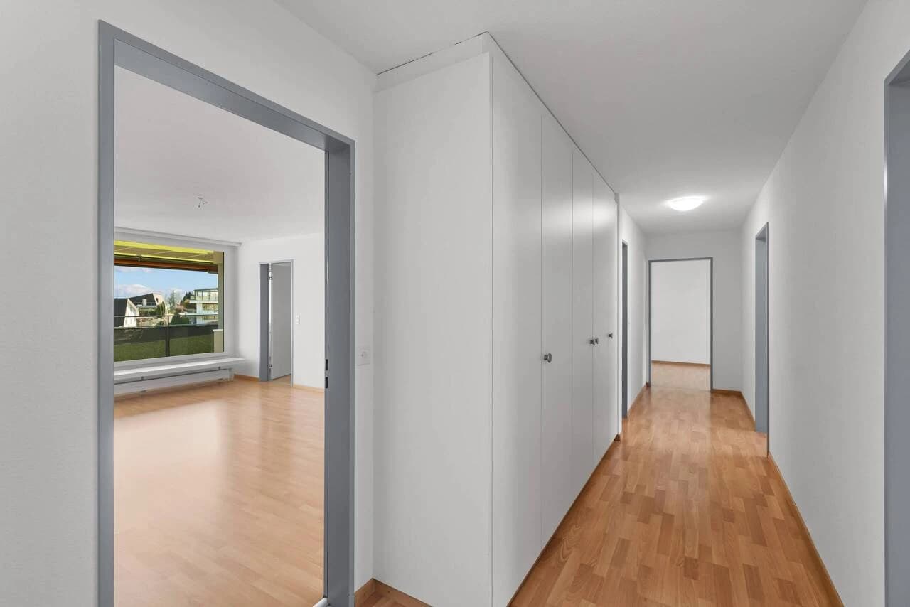 Attraktive 5.5-Zimmer-Wohnung mit wunderschönem Blick ins Grüne