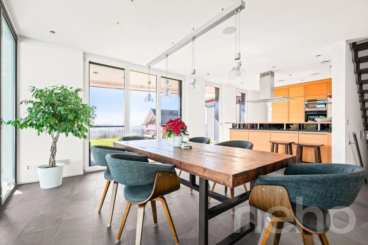 Exklusives Einfamilienhaus mit Weitsicht in idyllischer Lage