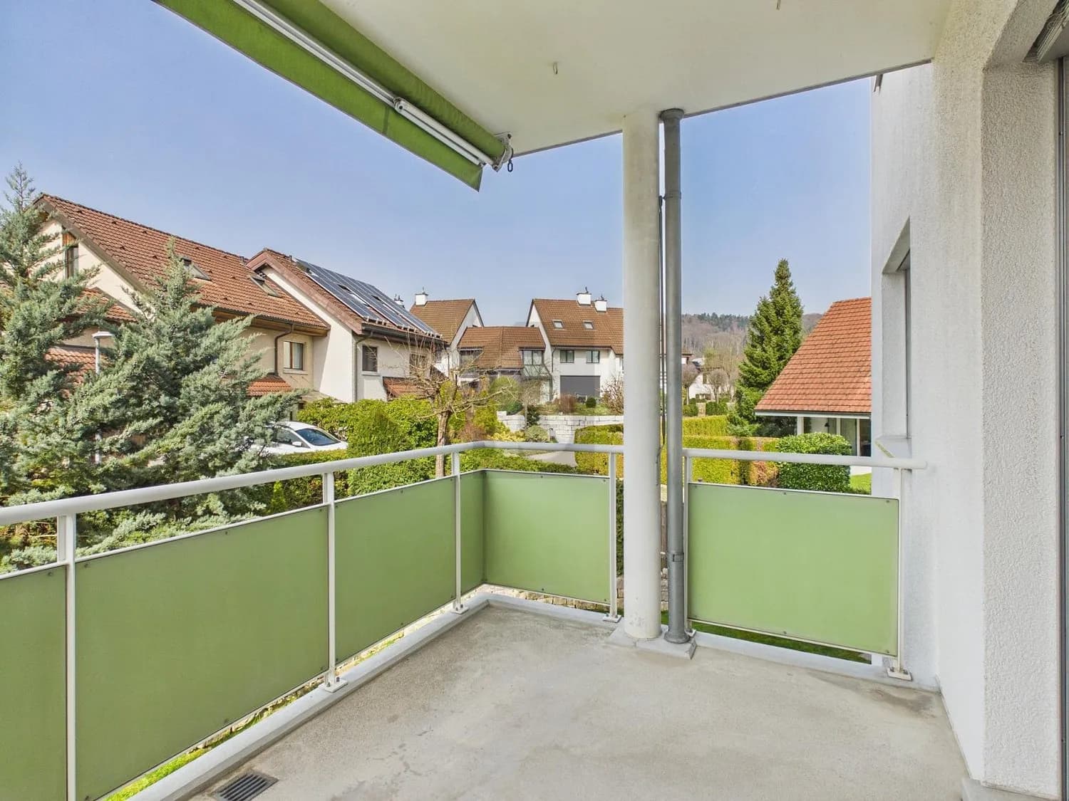 LICHTDURCHFLUTET AN RUHIGER LAGE