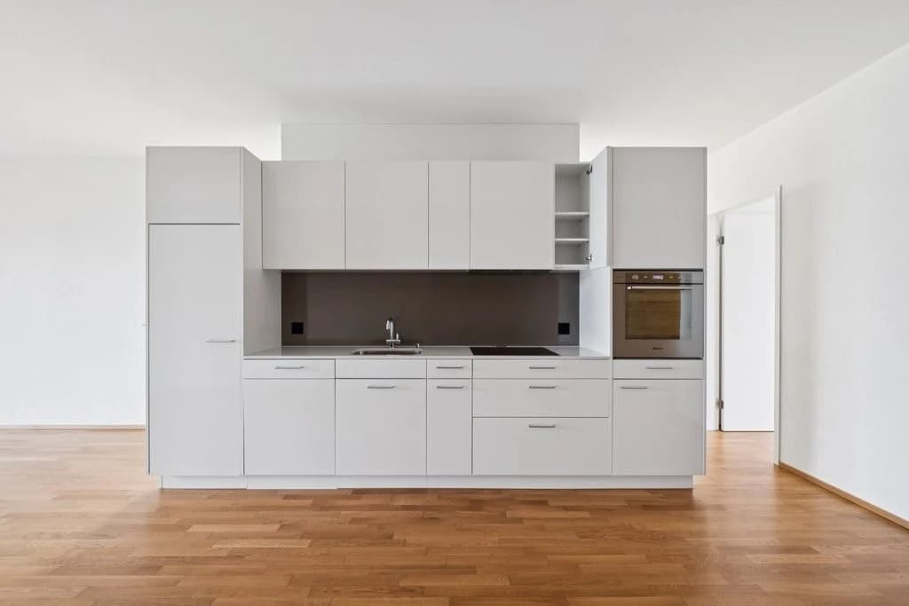 Viel Wohnraum und zwei gedeckte Sitzplätze