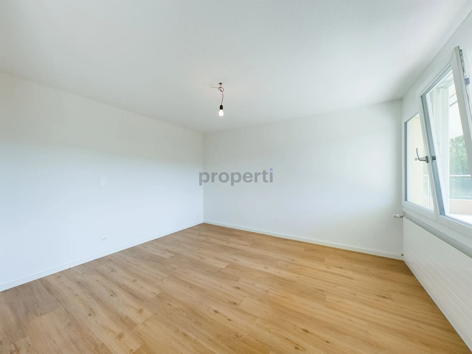 Leben wie im Einfamilienhaus - ruhig gelegene, moderne 3.5 Zimmer Wohnung mit eigenem Gartensitzplatz