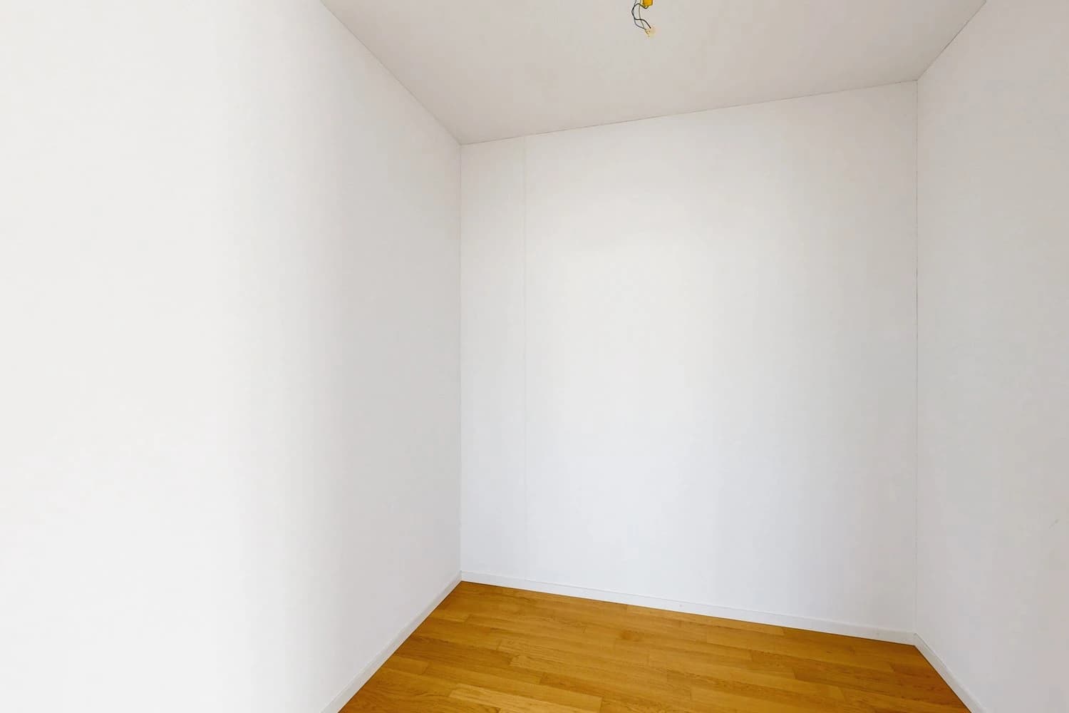 Schöne Attikawohnung mit moderner Infrastruktur