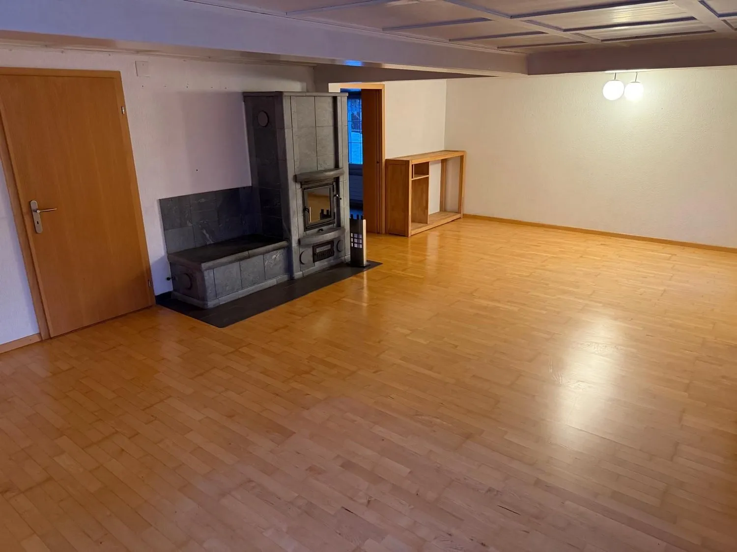 Charmantes 6.5-Zimmer-Einfamilienhaus mit grosszügigem Stauraum, Glarus Süd