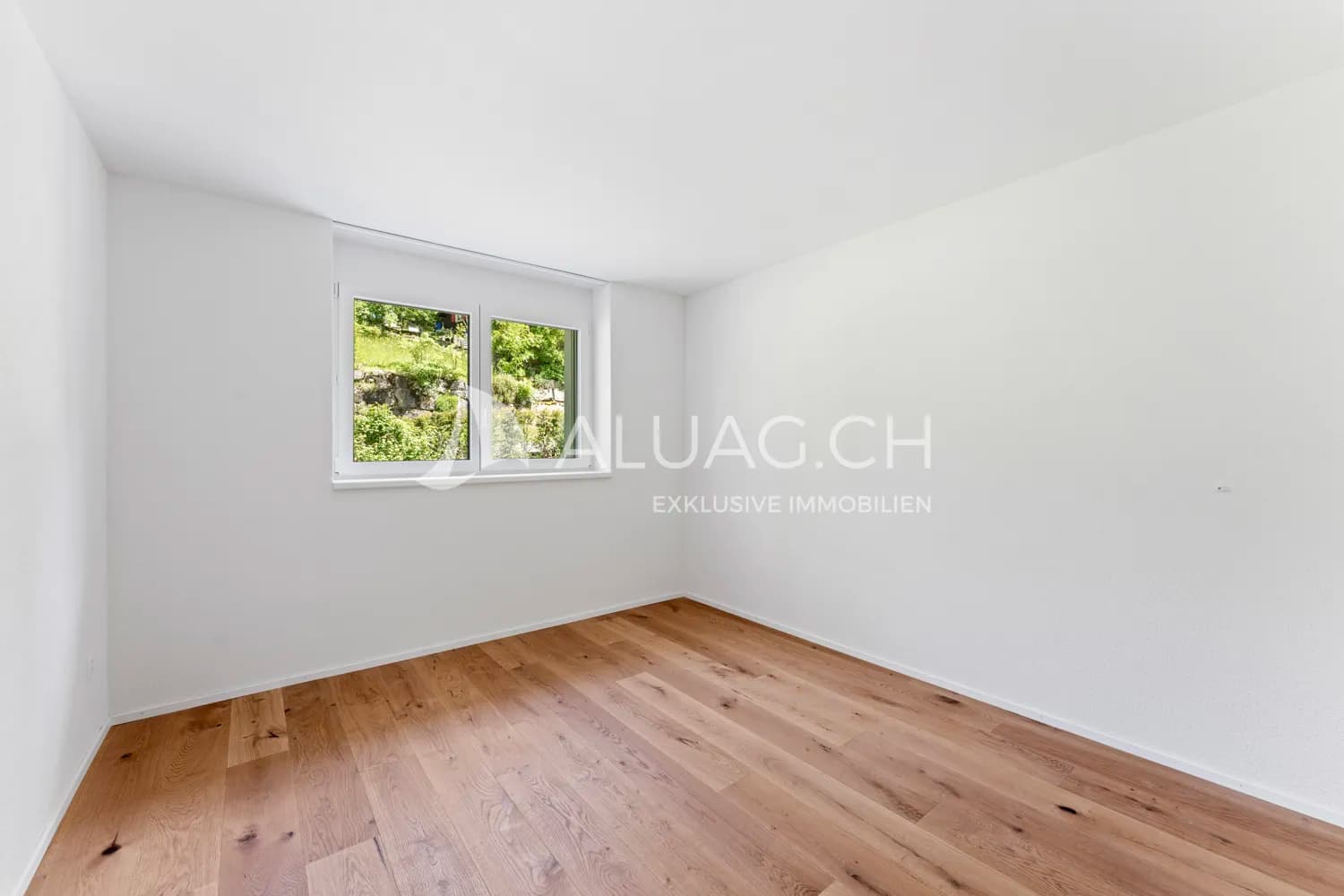 NEUBAUTRAUM 4.5 ZIMMER IM HERZEN DER NATUR