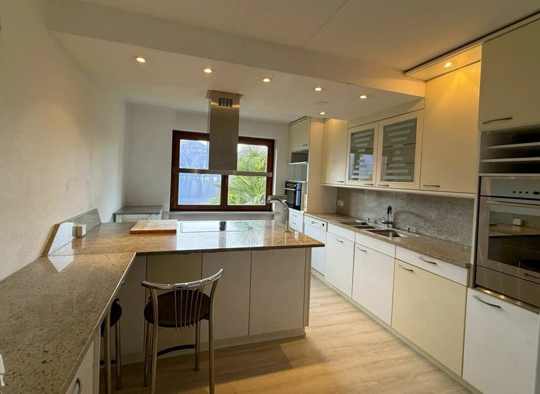 Grosszügiges Haus an idyllischer Lage