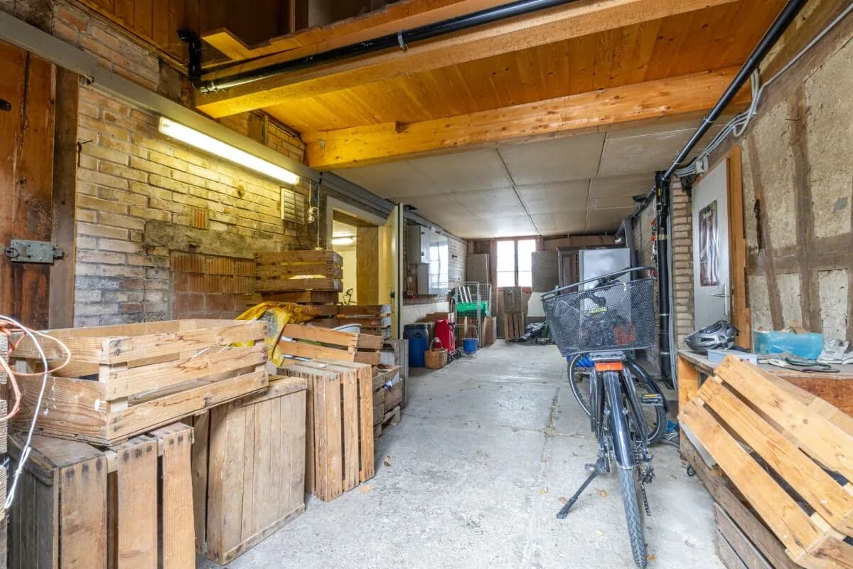 Potenzialreiches Bauernhaus mit drei Wohneinheiten und Scheune