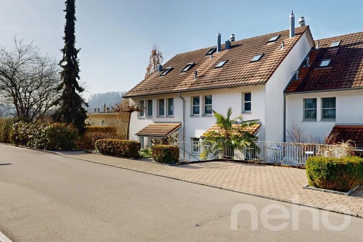 Gepflegtes 5.5-Zimmer-Reihenmittelhaus in Stallikon