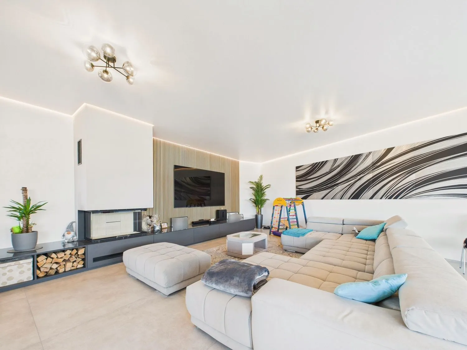 Exklusive 5.5-Zimmer-Neubau-Wohnung mit Kamin, Sauna und Seeblick in Bottighofen